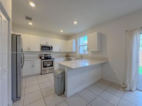 11835 NW 46th St, Coral Springs FL 33076