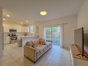 11835 NW 46th St, Coral Springs FL 33076