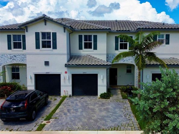11835 NW 46th St, Coral Springs FL 33076