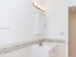 1215-1217 NE 16th Ave, Fort Lauderdale FL 33304