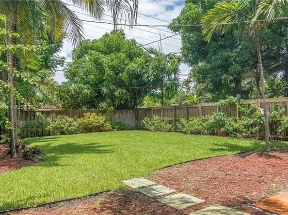 1215-1217 NE 16th Ave, Fort Lauderdale FL 33304