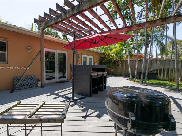 1215-1217 NE 16th Ave, Fort Lauderdale FL 33304