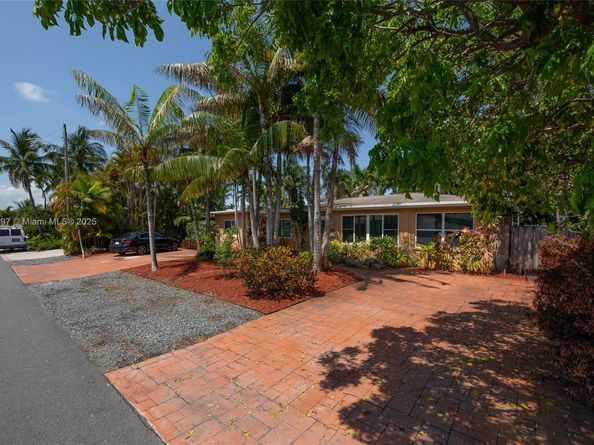 1215-1217 NE 16th Ave, Fort Lauderdale FL 33304