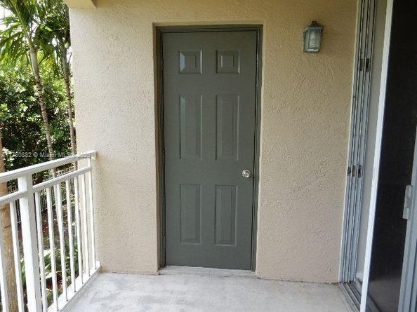 6410 Emerald Dunes Dr 206, West Palm Beach FL 33411