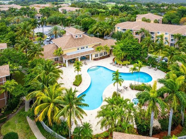 6410 Emerald Dunes Dr 206, West Palm Beach FL 33411