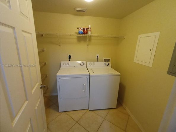 6410 Emerald Dunes Dr 206, West Palm Beach FL 33411