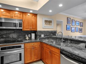 5077 NW 7th St 1202, Miami FL 33126