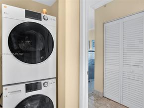 5077 NW 7th St 1202, Miami FL 33126