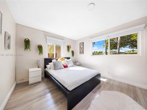 907 N Park Rd, Hollywood FL 33021