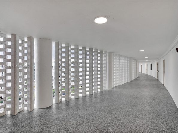3590 S Ocean Blvd 809, South Palm Beach FL 33480