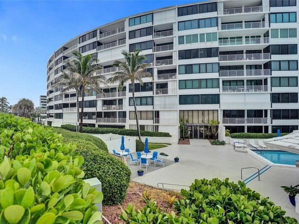 3590 S Ocean Blvd 809, South Palm Beach FL 33480