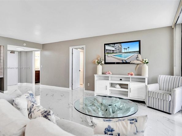 3590 S Ocean Blvd 809, South Palm Beach FL 33480