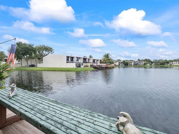 10409 SW 80th St, Miami FL 33173