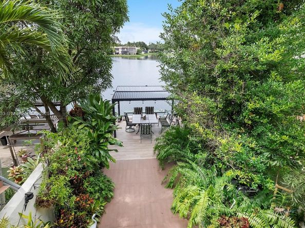 10409 SW 80th St, Miami FL 33173