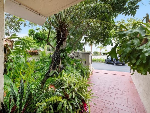 10409 SW 80th St, Miami FL 33173