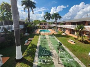 160 NE 8th Ave 21A, Hallandale Beach FL 33009