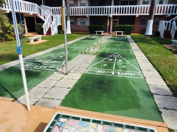 160 NE 8th Ave 21A, Hallandale Beach FL 33009