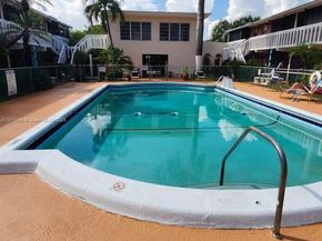 160 NE 8th Ave 21A, Hallandale Beach FL 33009