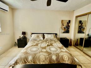 160 NE 8th Ave 21A, Hallandale Beach FL 33009