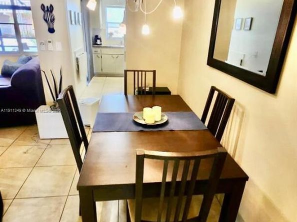 160 NE 8th Ave 21A, Hallandale Beach FL 33009