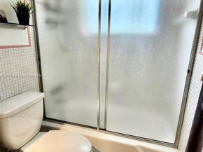 160 NE 8th Ave 21A, Hallandale Beach FL 33009