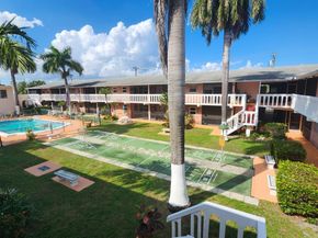 160 NE 8th Ave 21A, Hallandale Beach FL 33009