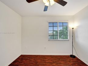 9950 SW 12th St, Pembroke Pines FL 33025