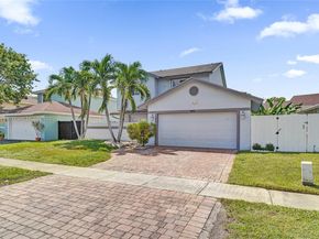 9950 SW 12th St, Pembroke Pines FL 33025