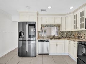 9950 SW 12th St, Pembroke Pines FL 33025