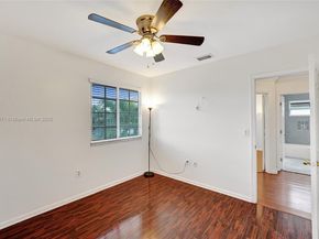 9950 SW 12th St, Pembroke Pines FL 33025