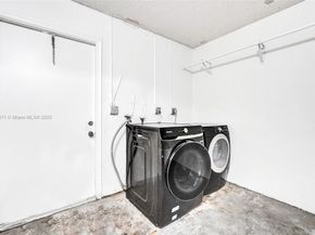9950 SW 12th St, Pembroke Pines FL 33025
