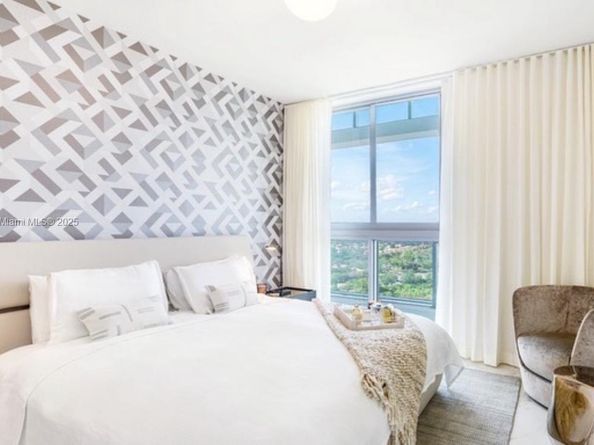 2000 Metropica Way 902, Sunrise FL 33323