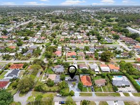 6820 SW 28th Ter, Miami FL 33155
