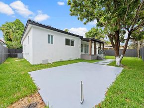6820 SW 28th Ter, Miami FL 33155