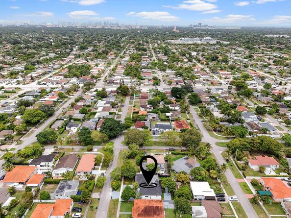 6820 SW 28th Ter, Miami FL 33155