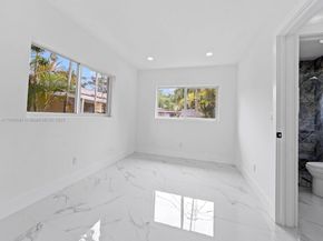 6820 SW 28th Ter, Miami FL 33155