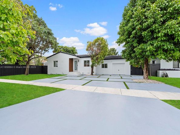 6820 SW 28th Ter, Miami FL 33155