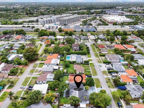 6820 SW 28th Ter, Miami FL 33155