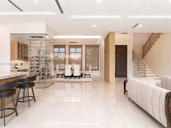 3740 NE 29th Ave, Lighthouse Point FL 33064