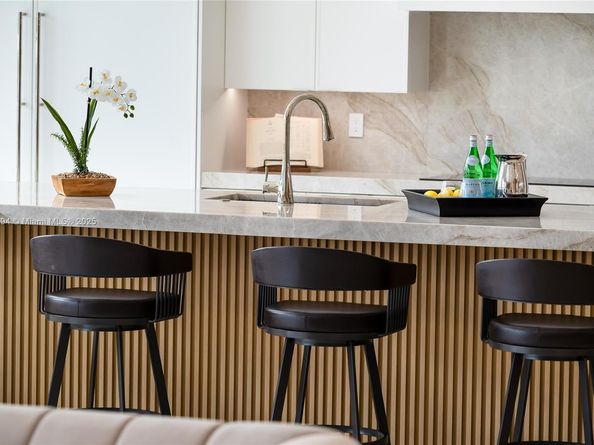 3740 NE 29th Ave, Lighthouse Point FL 33064