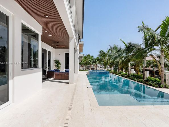 3740 NE 29th Ave, Lighthouse Point FL 33064