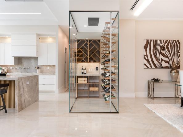 3740 NE 29th Ave, Lighthouse Point FL 33064