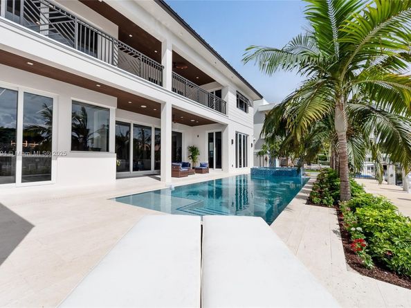 3740 NE 29th Ave, Lighthouse Point FL 33064