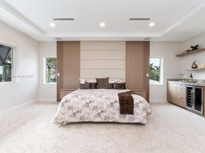 3740 NE 29th Ave, Lighthouse Point FL 33064