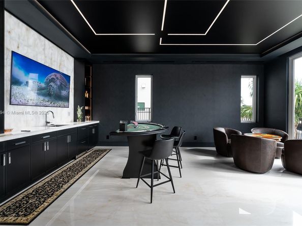 3740 NE 29th Ave, Lighthouse Point FL 33064