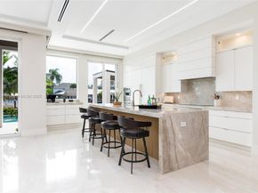 3740 NE 29th Ave, Lighthouse Point FL 33064