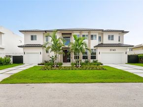 3740 NE 29th Ave, Lighthouse Point FL 33064