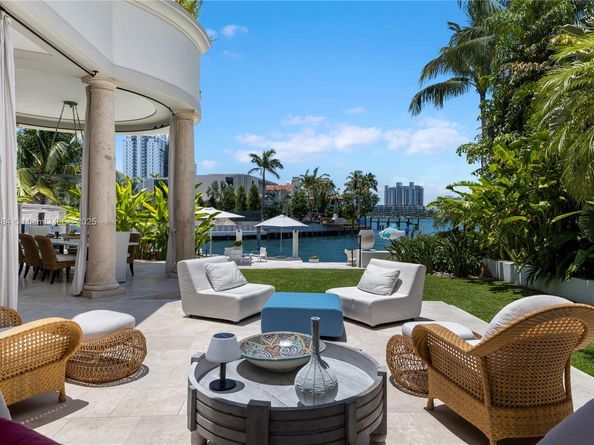 1818 W 23rd St, Miami Beach FL 33140