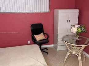 9720 S Hollybrook Lake Dr 101, Pembroke Pines FL 33025