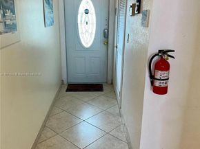 9720 S Hollybrook Lake Dr 101, Pembroke Pines FL 33025